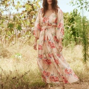 Rose Floral
 
 100% Silk
 
Easy, relaxed fit
 
 Made in India

100% Silk